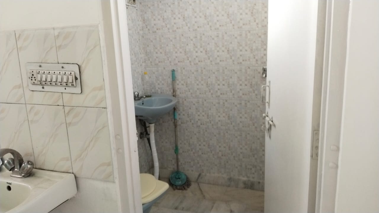 Spacious 2BHK Flat on 3 Floors for Rent in Nirman Nagar, Jaipur-Nirman Nagar-Jaipur